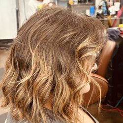 Great Looks Paris Salon