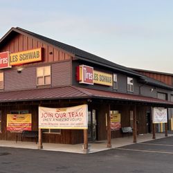 Les Schwab Tire Center