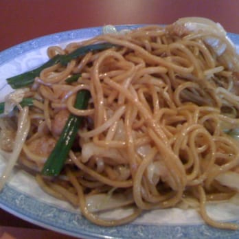 Red Lantern - Chow mein w/ chicken - Chinese Near Me - Brea, California