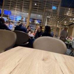 McDonald's - Sauberer Tisch