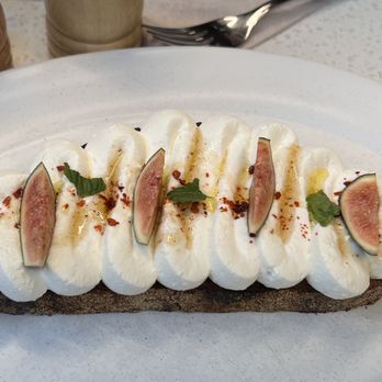 In Common NYC - Whipped Ricotta Toast - Cafes Near Me - New York, New York In Common NYC - Whipped Ricotta Toast - Cafes Near Me - New York, New York