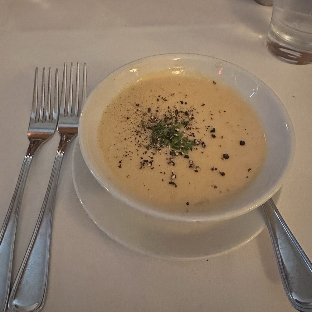 St. Elmo Steak House - Steakhouses Near Me - Indianapolis, Indiana St. Elmo Steak House - Steakhouses Near Me - Indianapolis, Indiana