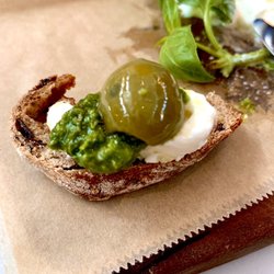 La Salumeria - Heavenly bite of all four combination of the burrata, olive tapenade, pesto on olive bread. 5/5 stars