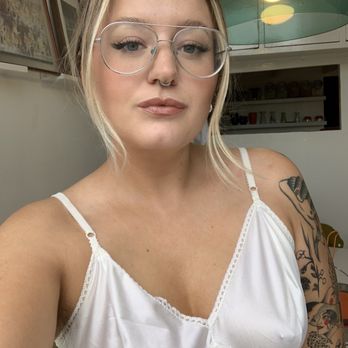 Seattle Beauty Boss - Bronzed and natural - Spray Tanning Near Me - Seattle, Washington Seattle Beauty Boss - Bronzed and natural - Spray Tanning Near Me - Seattle, Washington