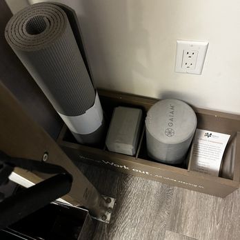 EVEN Hotel Brooklyn - Yoga supplies - Hotels Near Me - Brooklyn, New York