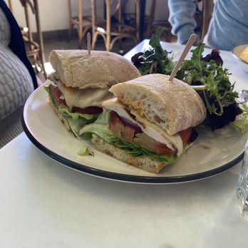 Metro Cafe - Chicken Sandwich - American Near Me - El Segundo, California