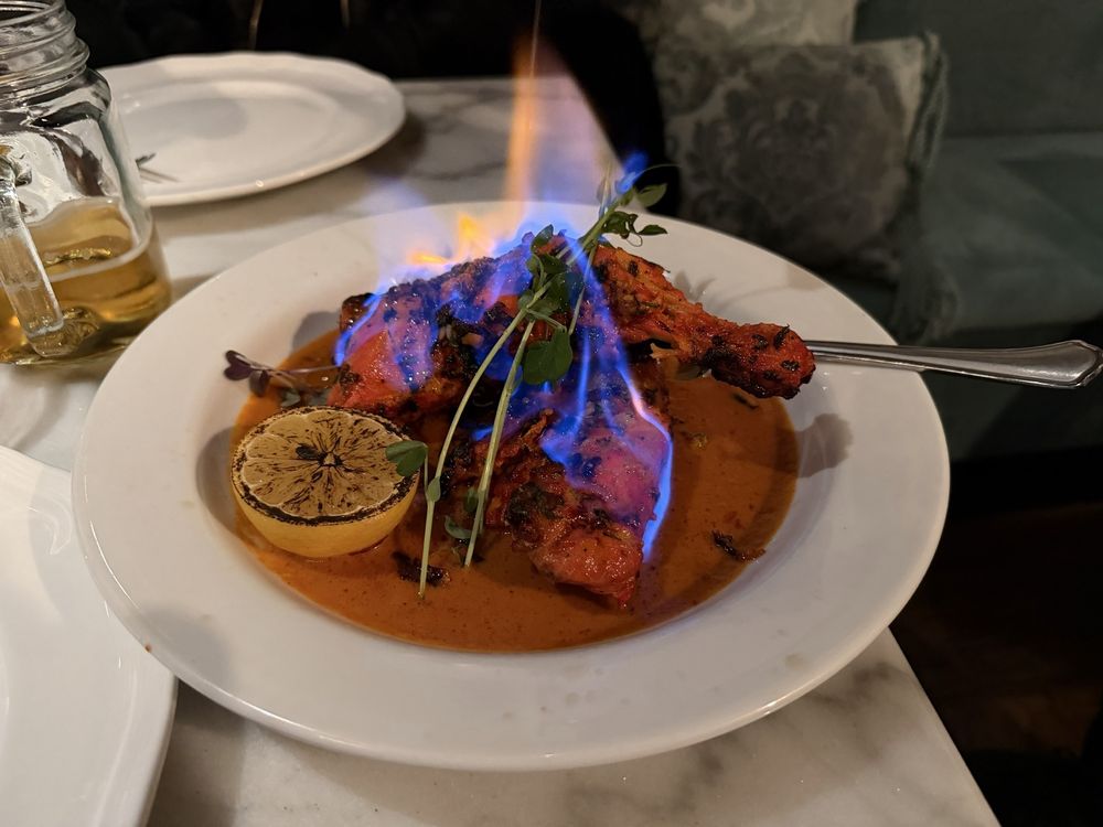 Curry A La Flambe Logo