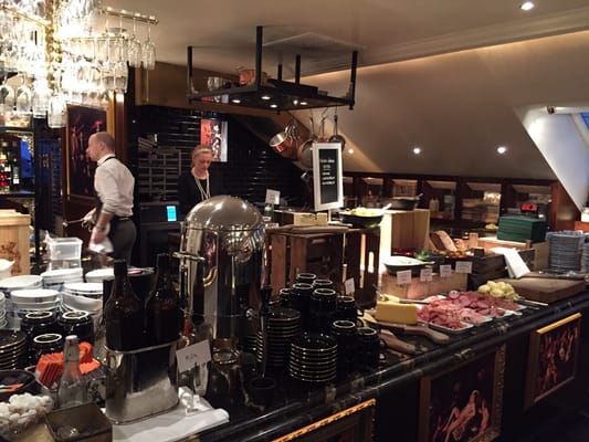 Hotel Pigalle by null