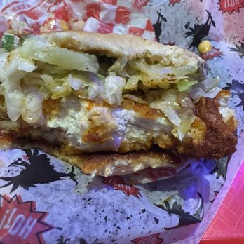 Howlin' Ray's - Hot chicken sandwich - Southern Near Me - Pasadena, California