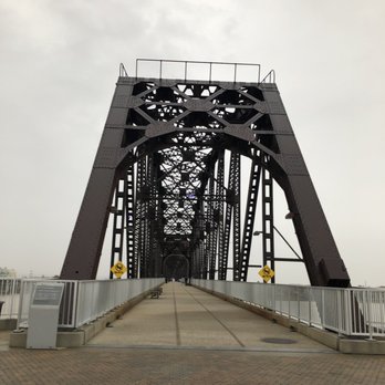 Big Four Bridge - Landmarks & Historical Buildings Near Me - Louisville, Kentucky Big Four Bridge - Landmarks & Historical Buildings Near Me - Louisville, Kentucky