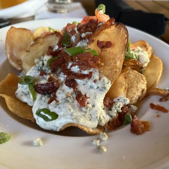 Marlow's Tavern - Complimentary chips - New American Near Me - Orlando, Florida