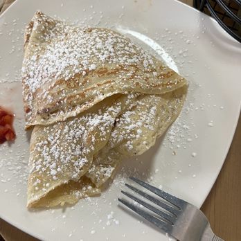 Perk On Main - Strawberry Nutella crêpe - Creperies Near Me - Middletown, Connecticut