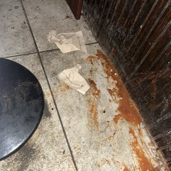 Tacos Kissi - dirty floors - Tacos Near Me - Laredo, Texas Tacos Kissi - dirty floors - Tacos Near Me - Laredo, Texas