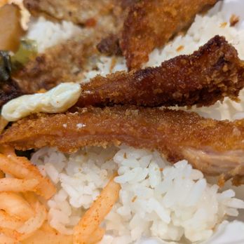 Kim's Korean Bar-B-Q - No chicken, chicken katsu.  Macaroni for comparison... - Korean Near Me - Honolulu, Hawaii