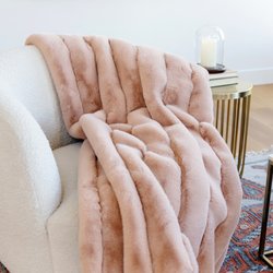 Donna Salyers Fabulous-Furs