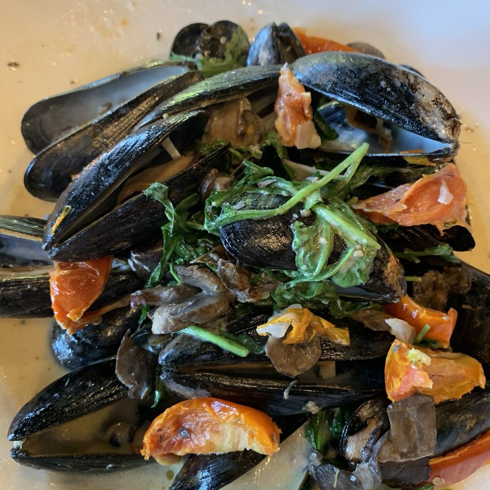 La Dolce Vita - Black and Blue Mussel Appetizer - Mediterranean Near Me - Dover, New Hampshire La Dolce Vita - Black and Blue Mussel Appetizer - Mediterranean Near Me - Dover, New Hampshire