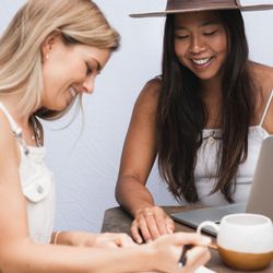 Kristy Joyest - Kristy helps women do what lights them up!