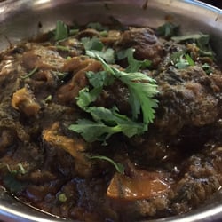 Old Moseley Arms - Lamb, mushroom and spinach balti. Had the large portion with a garlic naan.