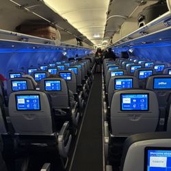 JetBlue Airways - Empty seats we can not move into