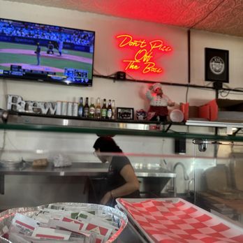 Capo Pazzo - Indoor decor - Pizza Near Me - Sarasota, Florida