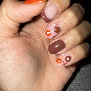 4 Seasons Nails & Spa - Day Spas Near Me - Austin, Texas 4 Seasons Nails & Spa - Day Spas Near Me - Austin, Texas