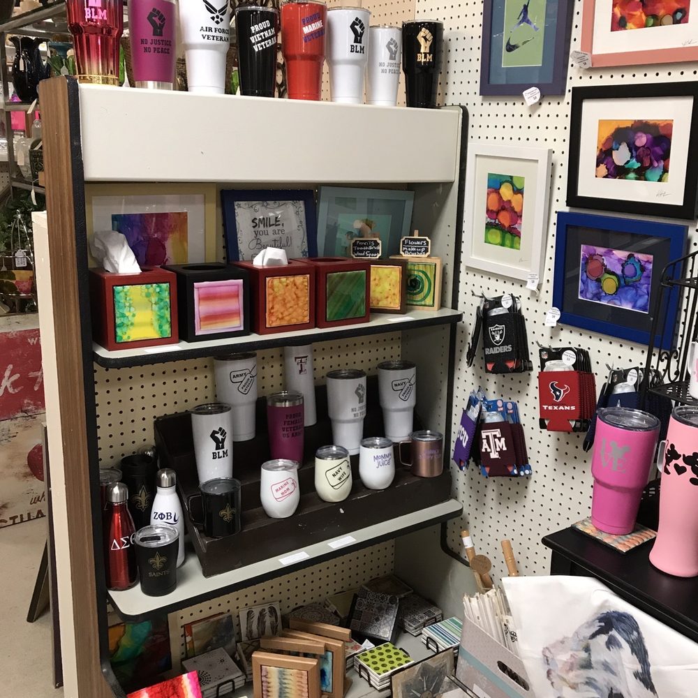Knick Knacks - Antiques Near Me - Duncanville, Texas