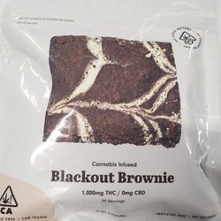 Green Light District - Enjoyable 1000mg edible -- Blackout Brownie