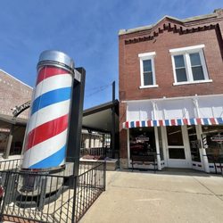 World's Largest Barbershop Pole - World's Largest Barbershop Pole