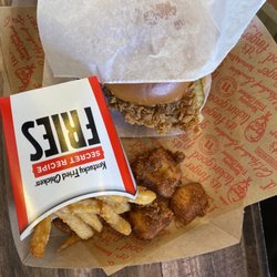 KFC - Dry tasteless Mac and cheese & very over cooked nuggets