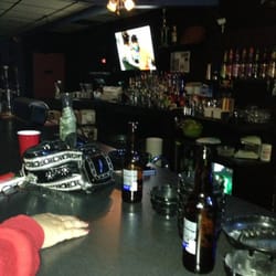 Hilltop Hideaway - The front bar..