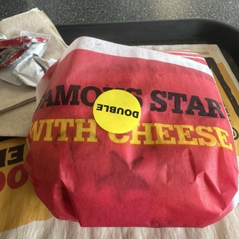 Carl's Jr - Fast Food Near Me - Perris, California