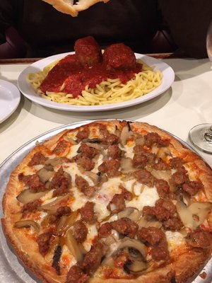 Romano's Pizzeria by null