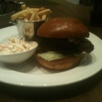Holiday Inn Reading - Tasty burger - Hotels Near Me - Wokingham, WOK