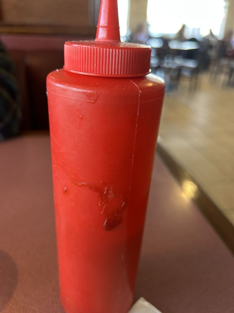 Food from Demetri's On the Lake