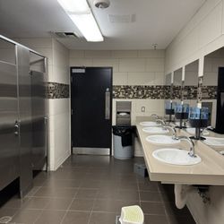 Turtle Rock Nature Center - Clean restrooms