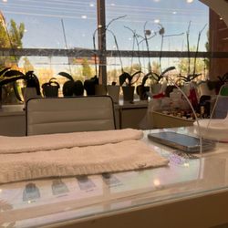 Nail Bar
