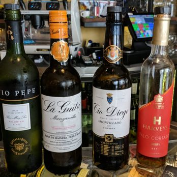 Premier Sherry Cocktail Bar - Tasting the dry sherries of the region - Cocktail Bars Near Me - Seville, SE Premier Sherry Cocktail Bar - Tasting the dry sherries of the region - Cocktail Bars Near Me - Seville, SE