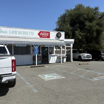 Lou's Luncheonette - Outside - Barbeque Near Me - Sonoma, California Lou's Luncheonette - Outside - Barbeque Near Me - Sonoma, California