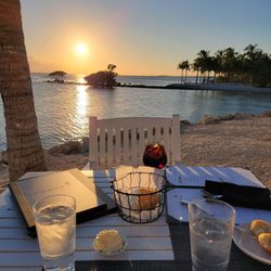 Mahina - Dining area.