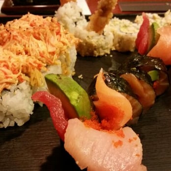 Ariake - Atkins roll on bottom right is the best - Japanese Near Me - Reston, Virginia