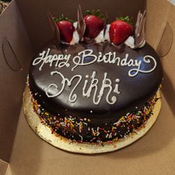 Paris Bakery and Cafe - MY DAUGHTERS BDAY CAKE WITH NUTELLA FILLING, IT WAS DELICIOUS, I WILL DEFINATLY BE RETURNING, GRACIAS