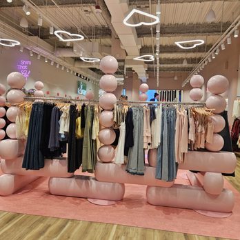Edikted - Women's Clothing Near Me - Bloomington, Minnesota
