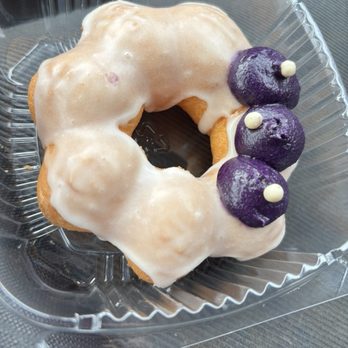 Cha Papi - Vanilla Ube Mochi Donut - Donuts Near Me - West Hartford, Connecticut Cha Papi - Vanilla Ube Mochi Donut - Donuts Near Me - West Hartford, Connecticut