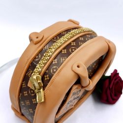 Bells Cake House - Purse
