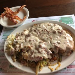 Morris Family Restaurant - Creamed Chipped Beef with a side of Bacon.