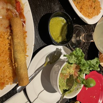 L & J Cafe - Guacamole - Mexican Near Me - El Paso, Texas