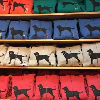 The Black Dog General Store - Chatham - Sweatshirts - Women's Clothing Near Me - Chatham, Massachusetts The Black Dog General Store - Chatham - Sweatshirts - Women's Clothing Near Me - Chatham, Massachusetts