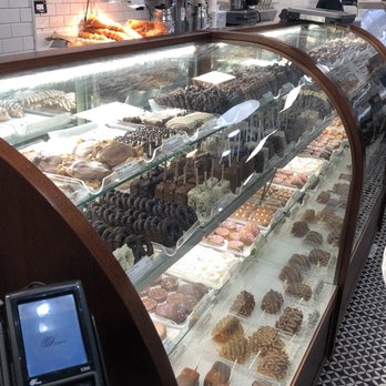 Kilwins Ice Cream - Chocolate - Fudge - Ice Cream & Frozen Yogurt Near Me - Chicago, Illinois