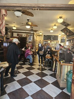 Lockeport Grill & Fountain by null