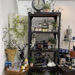 The Market At Walnut Creek - Great products! This is my go to store to pick up gifts.